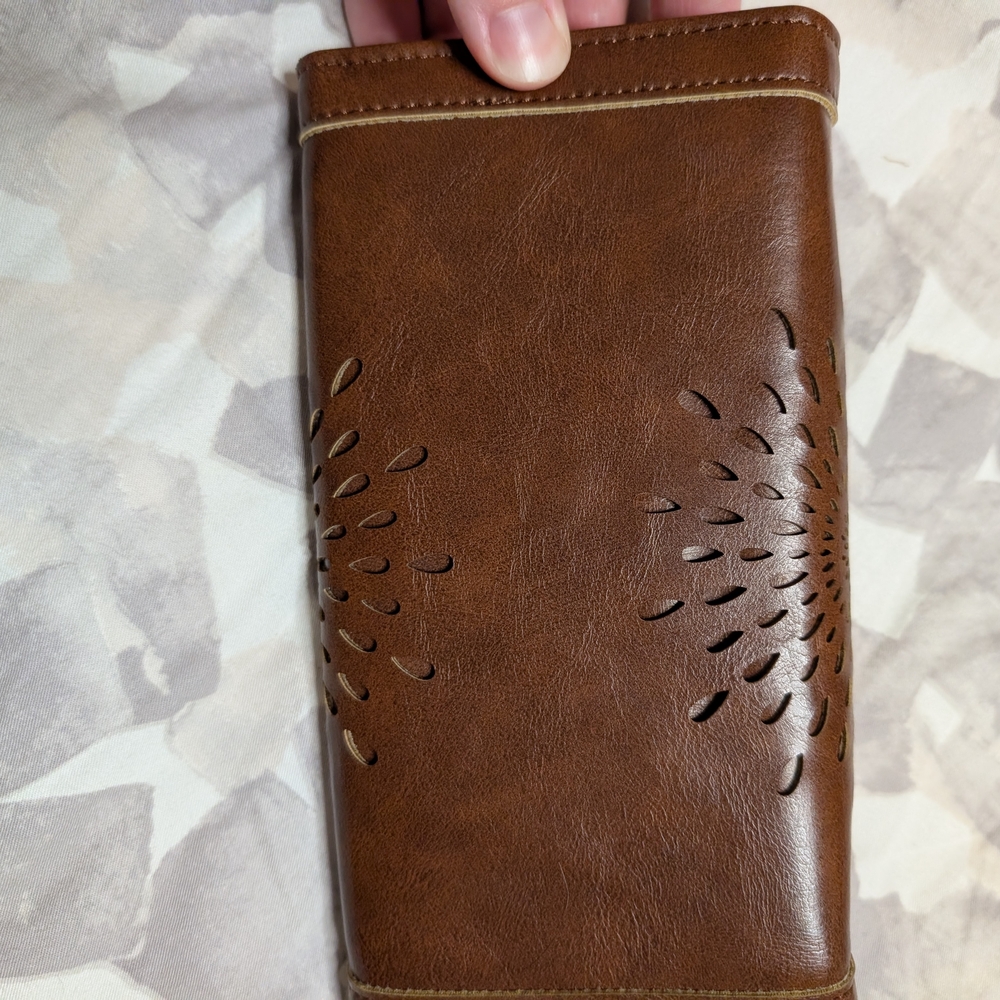 Aphison Brown 💜 Laser-Cut Trifold Wallet - Women's Faux Leather Organizer - Picture 2 of 6